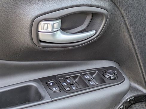 Used 2023 Jeep Renegade Altitude w/ Sun/Sound Group image 13