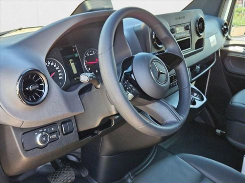 New 2025 Mercedes-Benz Sprinter 2500 image 3