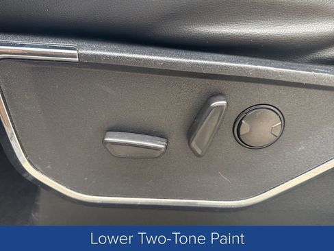 Used 2022 Ford F150 Lariat image 11