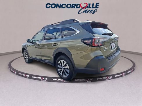 Certified 2025 Subaru Outback Premium AWD/4WD image 5