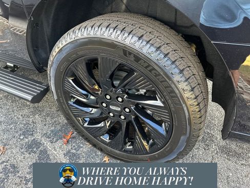 New 2025 Lincoln Navigator L Reserve w/ Jet Appearance Package image 26