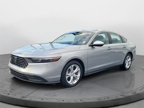 Certified 2024 Honda Accord LX image 3