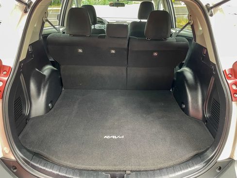 Used 2013 Toyota RAV4 XLE AWD/4WD image 35