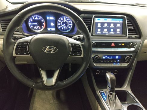 Used 2018 Hyundai Sonata Limited w/ Ultimate Package 07 FWD image 22