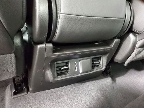Used 2024 GMC Sierra 1500 SLT AWD/4WD image 25