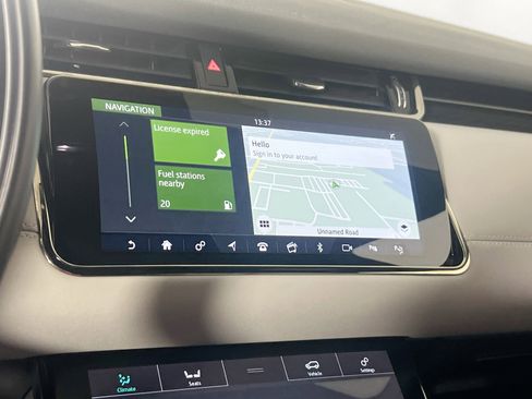 Used 2020 Land Rover Range Rover Evoque First Edition image 13