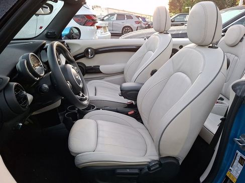 Used 2017 MINI Cooper S image 9