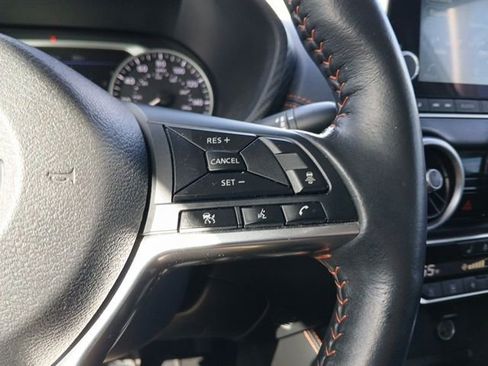 Used 2022 Nissan Sentra SR w/ Lighting Package image 24