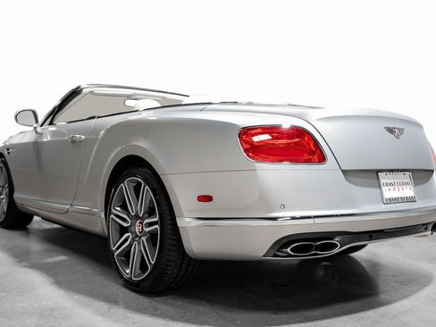 Used 2017 Bentley Continental GT image 19