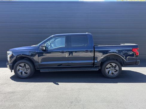 Used 2023 Ford F150 Lightning Lariat AWD/4WD image 2