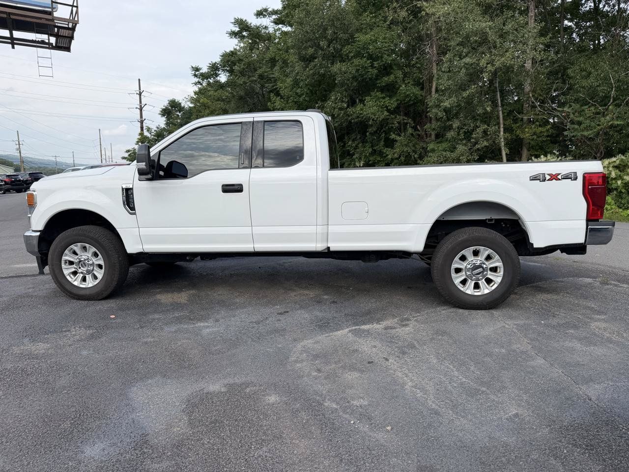Used 2022 Ford F350 XLT w/ XLT Value Package AWD/4WD image 8