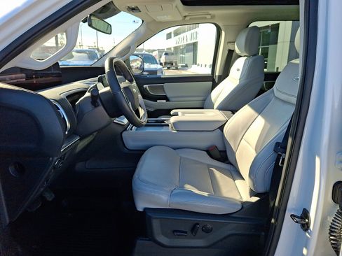 Used 2025 Ford Expedition Max Platinum w/ Driver's Package image 14