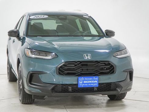 Used 2025 Honda HR-V Sport image 16