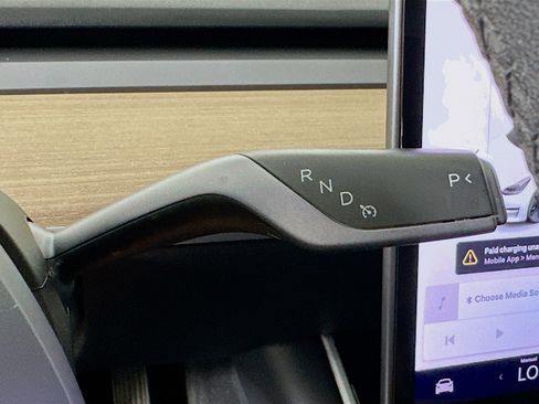 Used 2020 Tesla Model 3 Standard Range Plus image 24