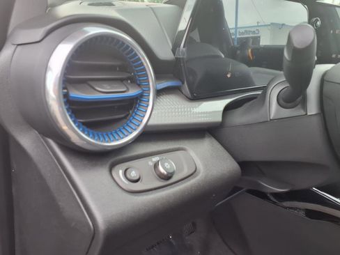 New 2025 Chevrolet Trax LT w/ Driver Confidence Package image 10