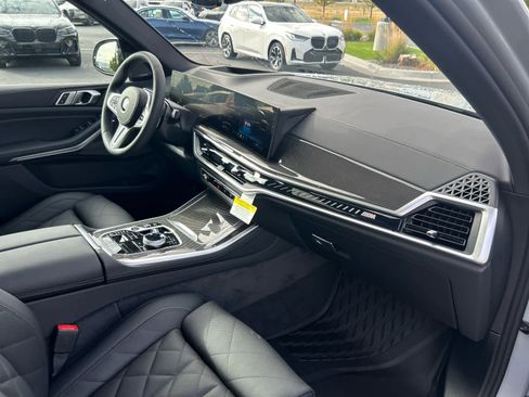 New 2026 BMW X5 M60i image 16