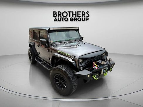 Used 2016 Jeep Wrangler Unlimited Rubicon w/ Connectivity Group AWD/4WD image 1