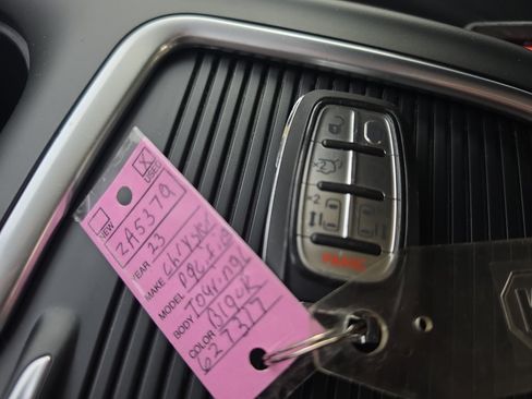 Used 2023 Chrysler Pacifica Touring-L FWD image 31