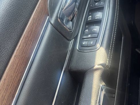 Used 2013 RAM 1500 Laramie RWD image 31