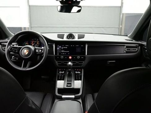 Certified 2025 Porsche Macan GTS AWD/4WD image 20