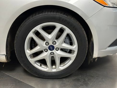 Used 2014 Ford Fusion SE w/ Equipment Group 202A image 25