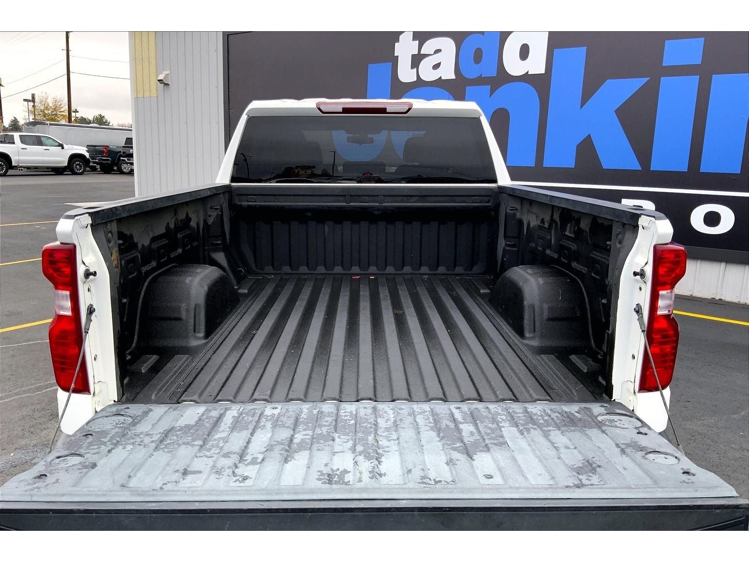 Used 2021 Chevrolet Silverado 1500 LT w/ Work Truck Package AWD/4WD image 11