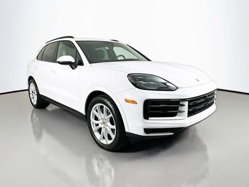 Certified 2024 Porsche Cayenne AWD/4WD image 8