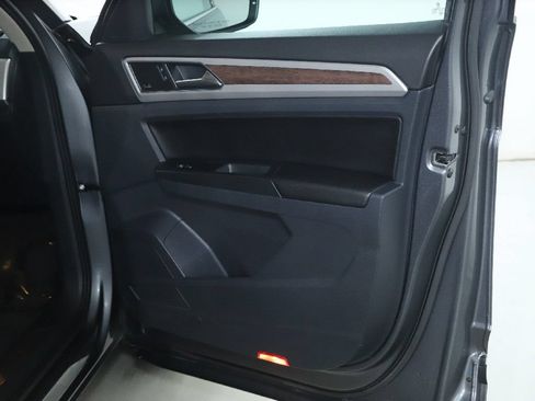 Used 2018 Volkswagen Atlas SEL Premium AWD/4WD image 35