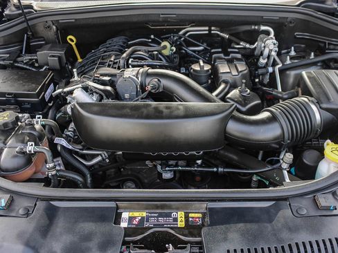 Used 2023 Dodge Durango GT image 27