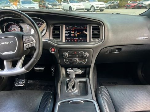Used 2018 Dodge Charger SRT w/ Technology Group image 17