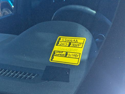 Used 2015 Jeep Grand Cherokee Laredo image 30