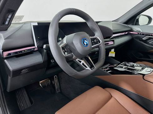 New 2027 BMW 550e xDrive AWD/4WD image 9