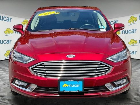 Used 2017 Ford Fusion SE w/ Fusion SE Technology Package AWD/4WD image 2