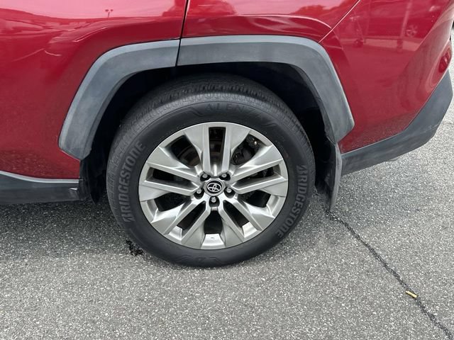 Used 2021 Toyota RAV4 XLE Premium AWD/4WD image 14