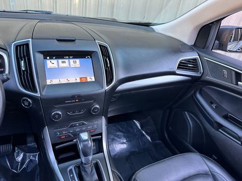 Used 2017 Ford Edge SEL w/ Equipment Group 201A image 18
