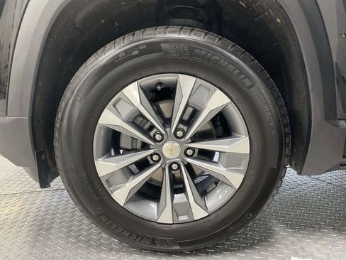 Used 2025 Chevrolet Equinox LT w/ Convenience Package II AWD/4WD image 10