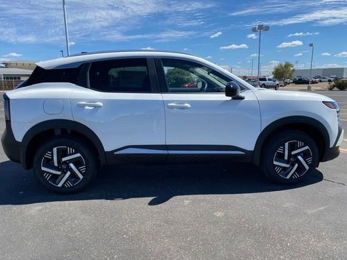 New 2026 Nissan Kicks SV image 7