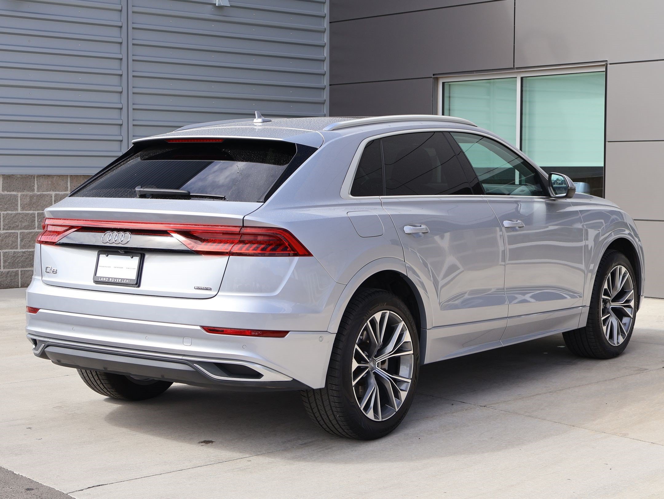 Used 2022 Audi Q8 Premium Plus AWD/4WD image 5