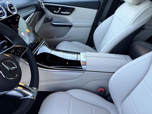 Certified 2026 Mercedes-Benz GLC 300 image 29