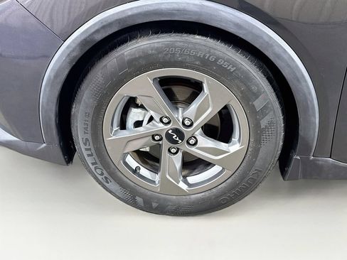 Used 2025 Kia K4 EX FWD image 38