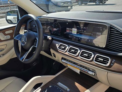 New 2026 Mercedes-Benz GLE 450 4MATIC image 10