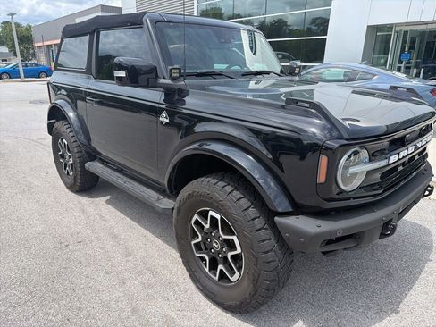 Used 2023 Ford Bronco Outer Banks AWD/4WD image 1