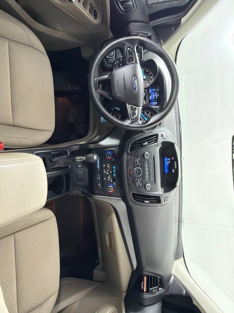 Used 2017 Ford Escape SE FWD image 26