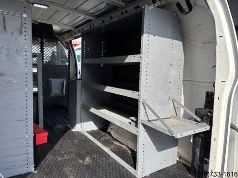 Used 2016 Chevrolet Express 2500 RWD image 23