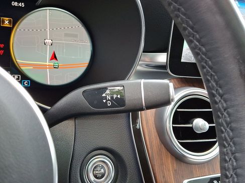 Used 2022 Mercedes-Benz GLC 300 4MATIC w/ Multimedia Package Lite image 15