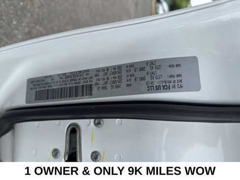 Used 2020 Jeep Cherokee Latitude Plus AWD/4WD image 27