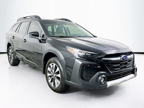 Used 2025 Subaru Outback Limited AWD/4WD image 1