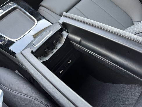 Certified 2025 Mercedes-Benz CLA 250 4MATIC image 41