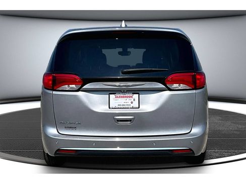 Certified 2019 Chrysler Pacifica Touring Plus FWD image 6