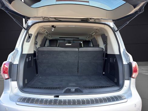 Used 2014 INFINITI QX80 4WD w/ Deluxe Touring Package image 23